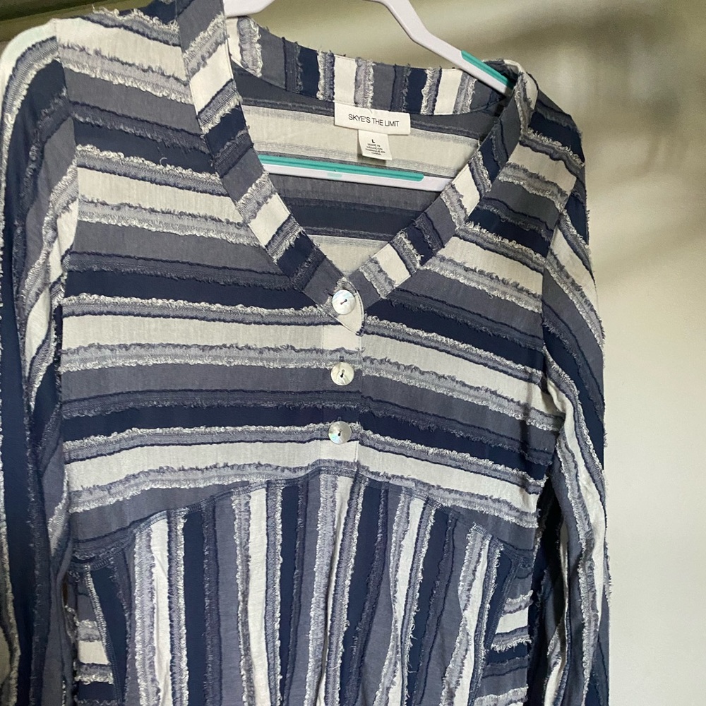 Womenswear blouse 3/4 sleeves good shape